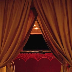 Nome:  teatro.jpg
Visto: 2099
Taglia:  45.4 KB